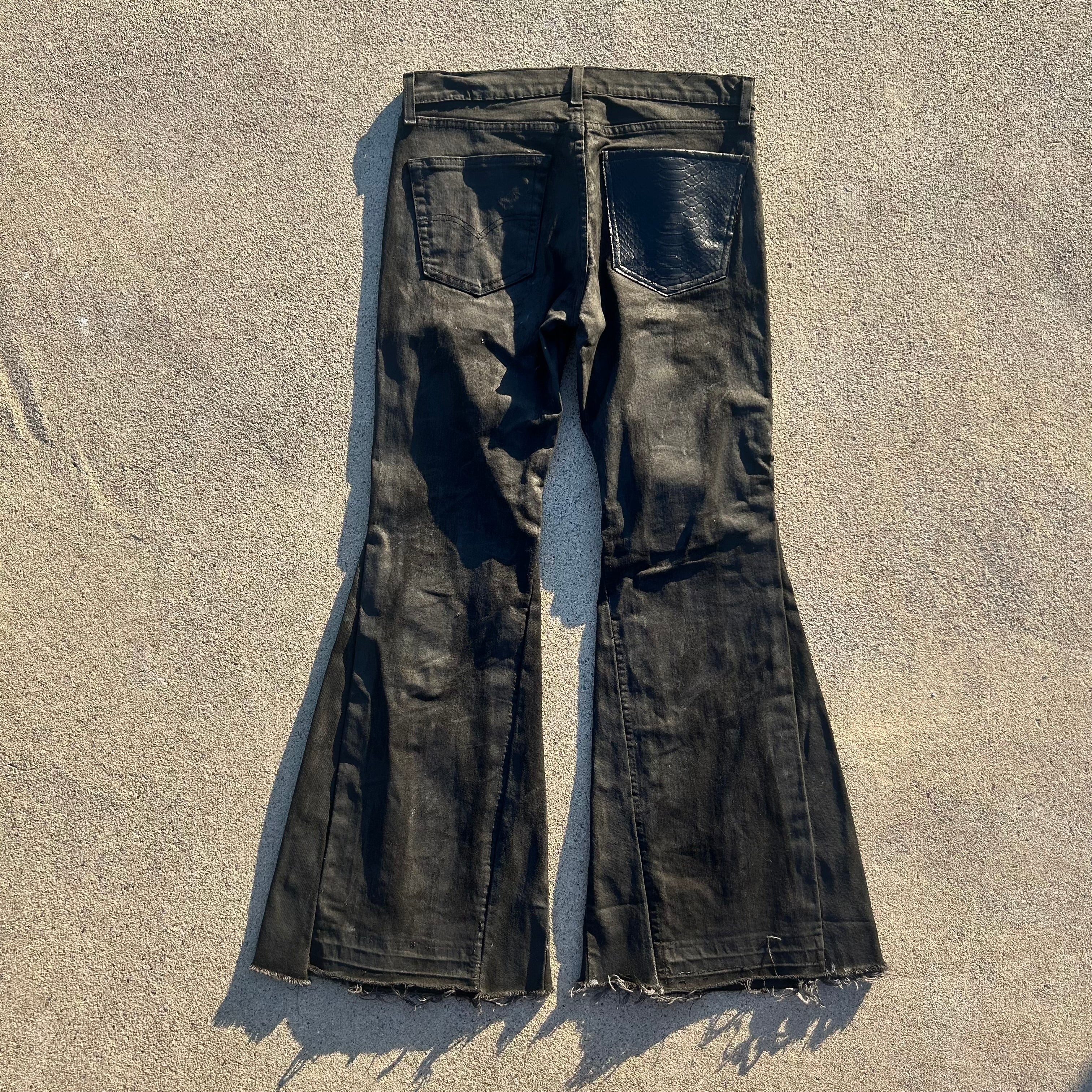 Black flares 32x31.5