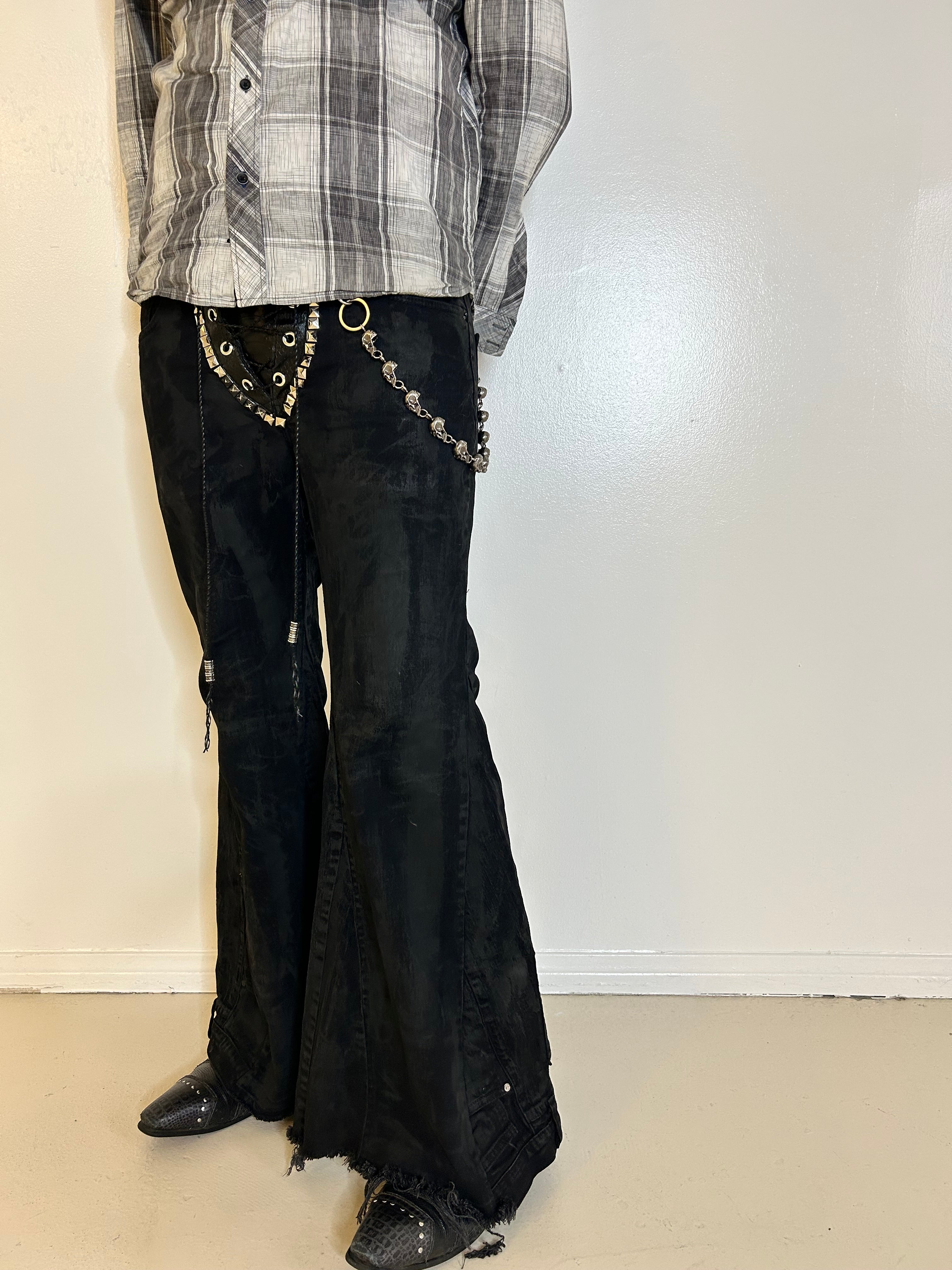 Black flares 34x32.5