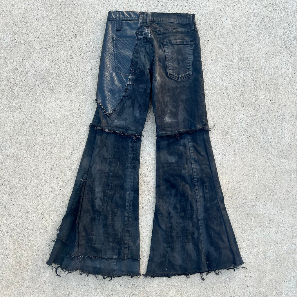 Black flares 28x30