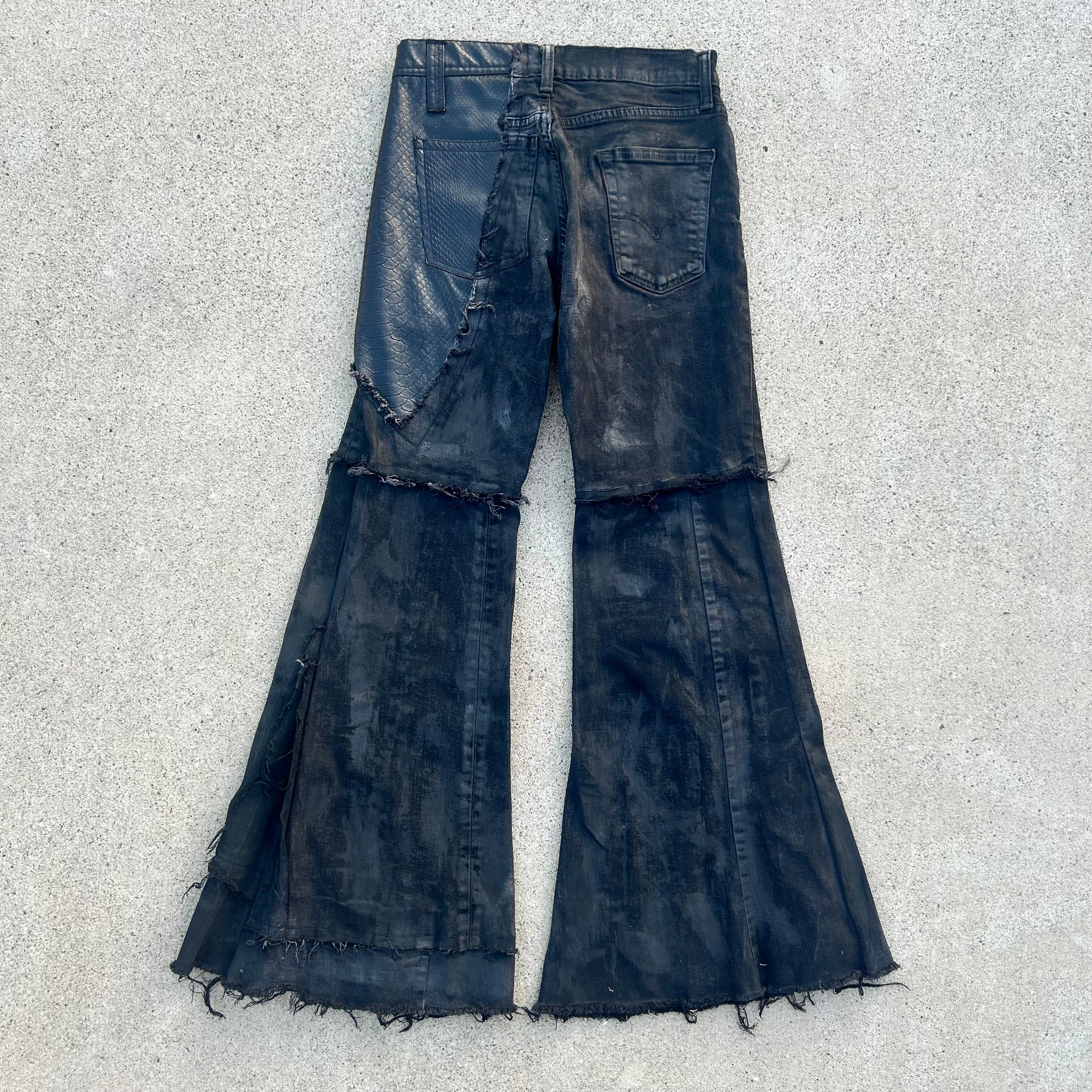 Black flares 28x30