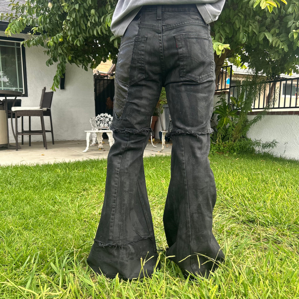 Black flares 32x30