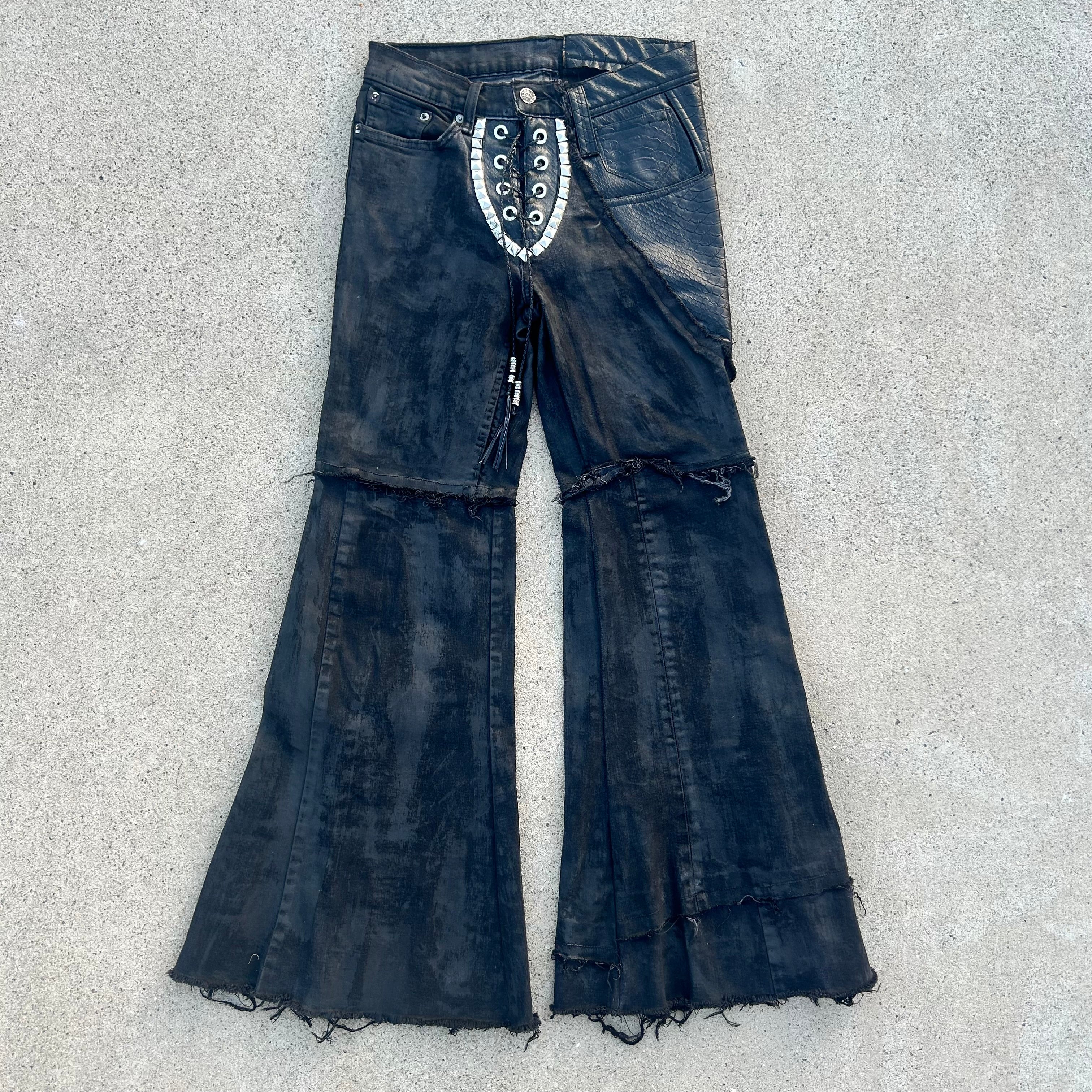 Black flares 28x30