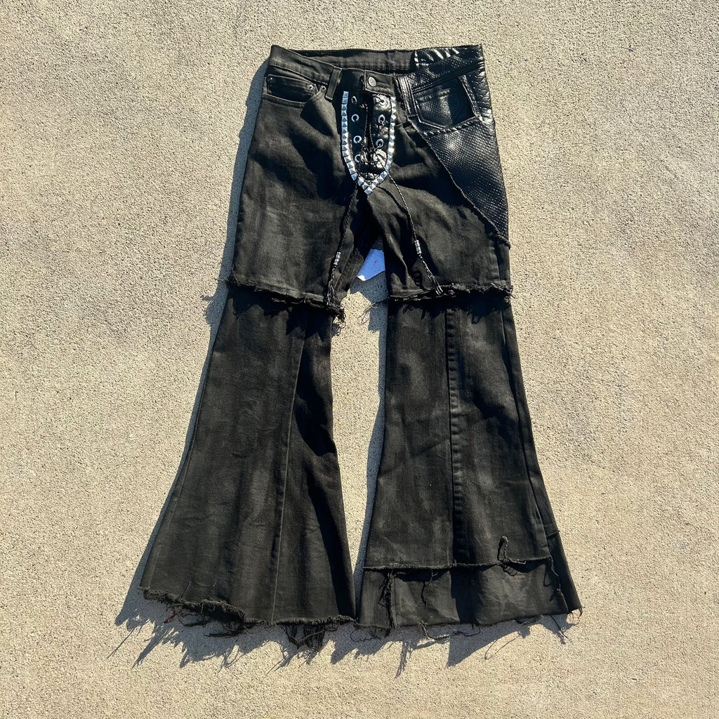 Black flares 32x30