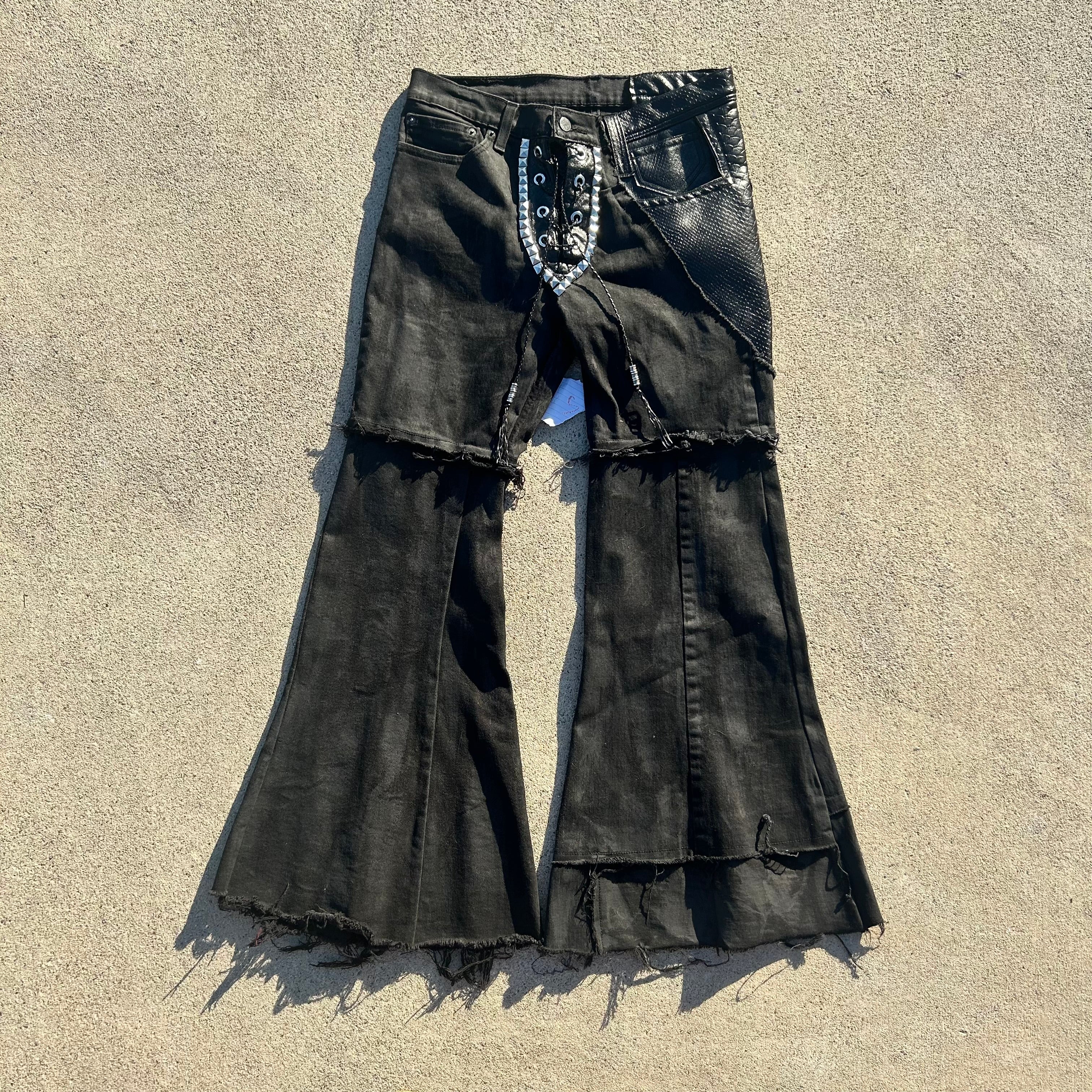 Black flares 32x30