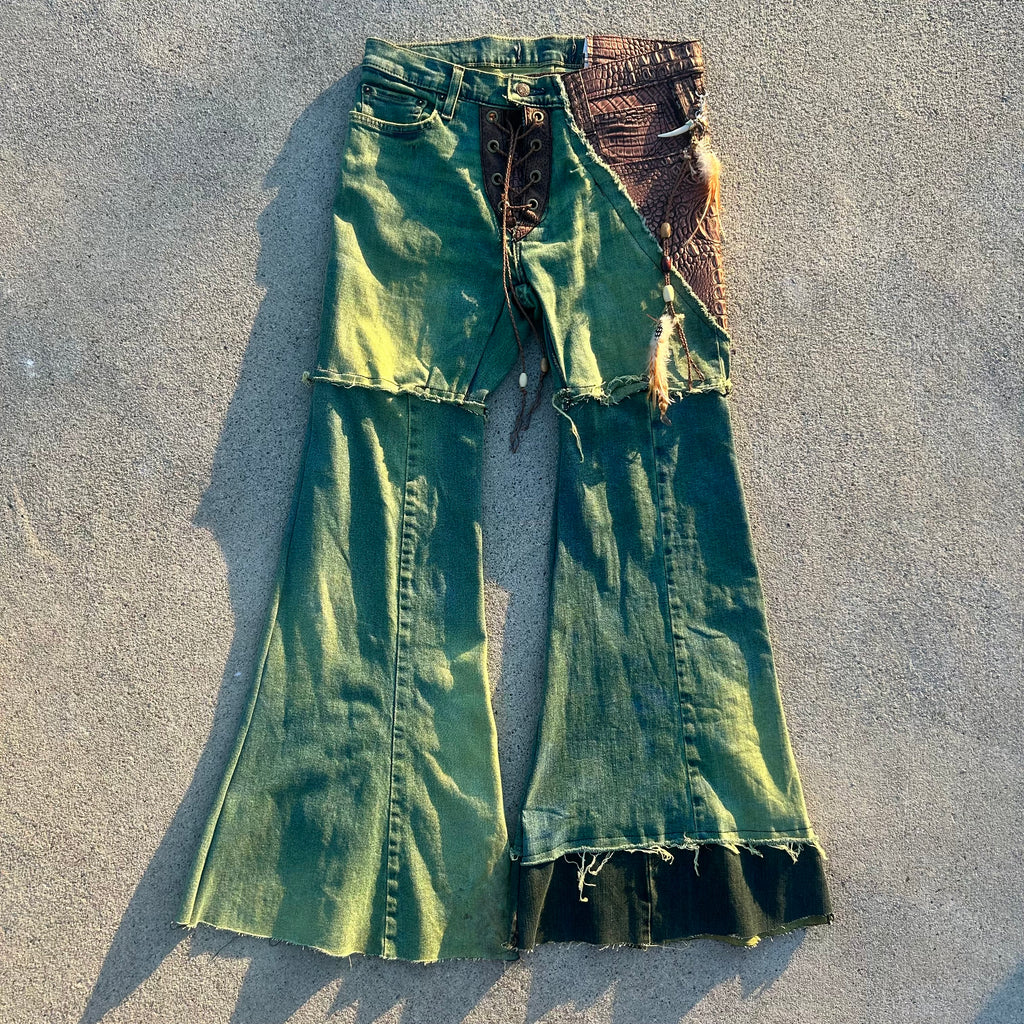 Green crocodile flares 32x32