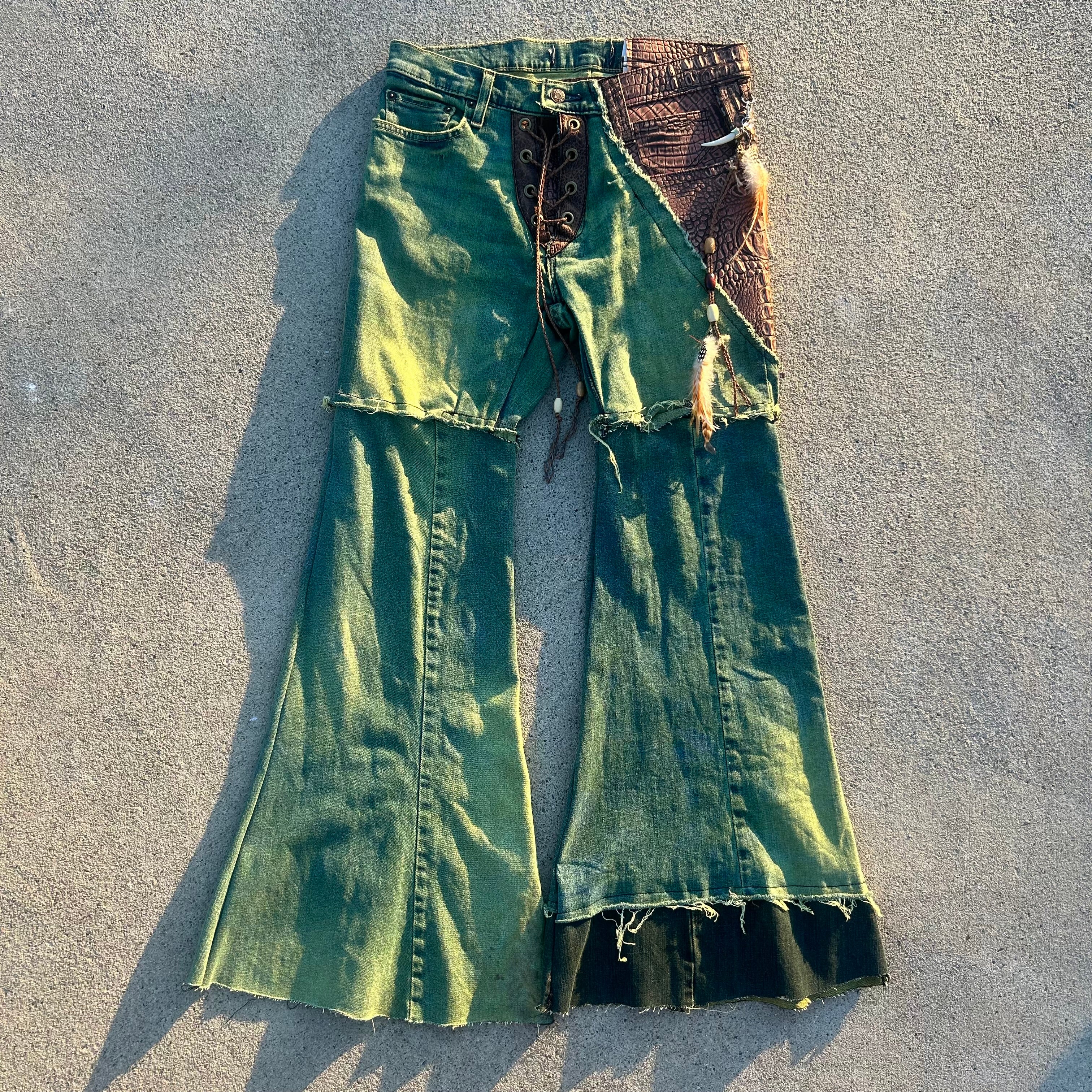 Green crocodile flares 32x32