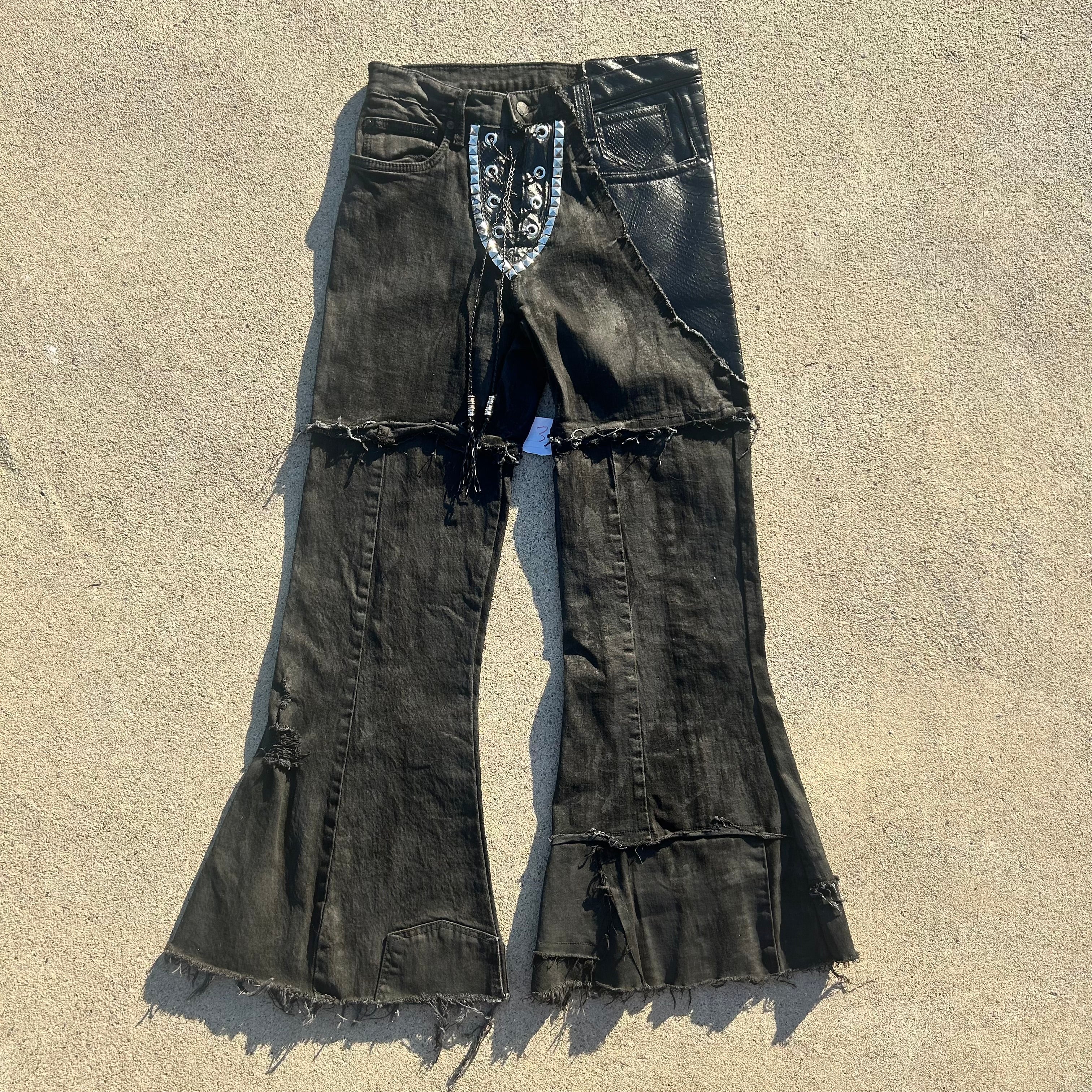 Black flares 32x32