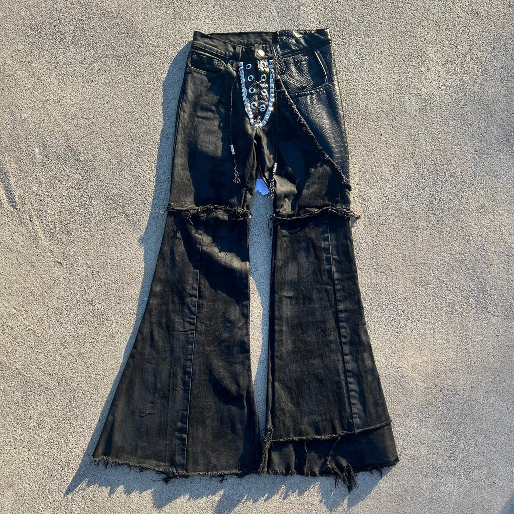 Black flares 27x32