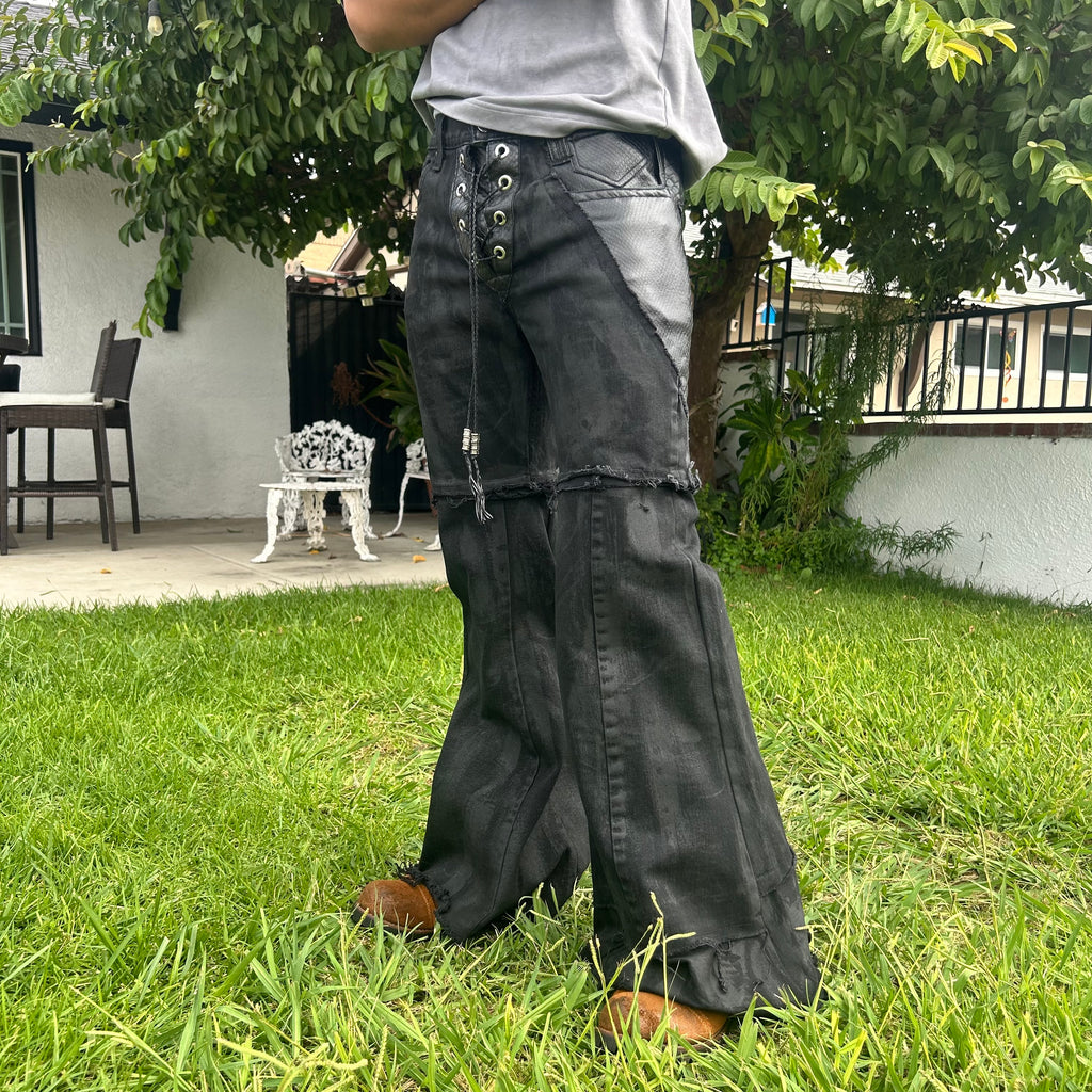 Black flares 32x30