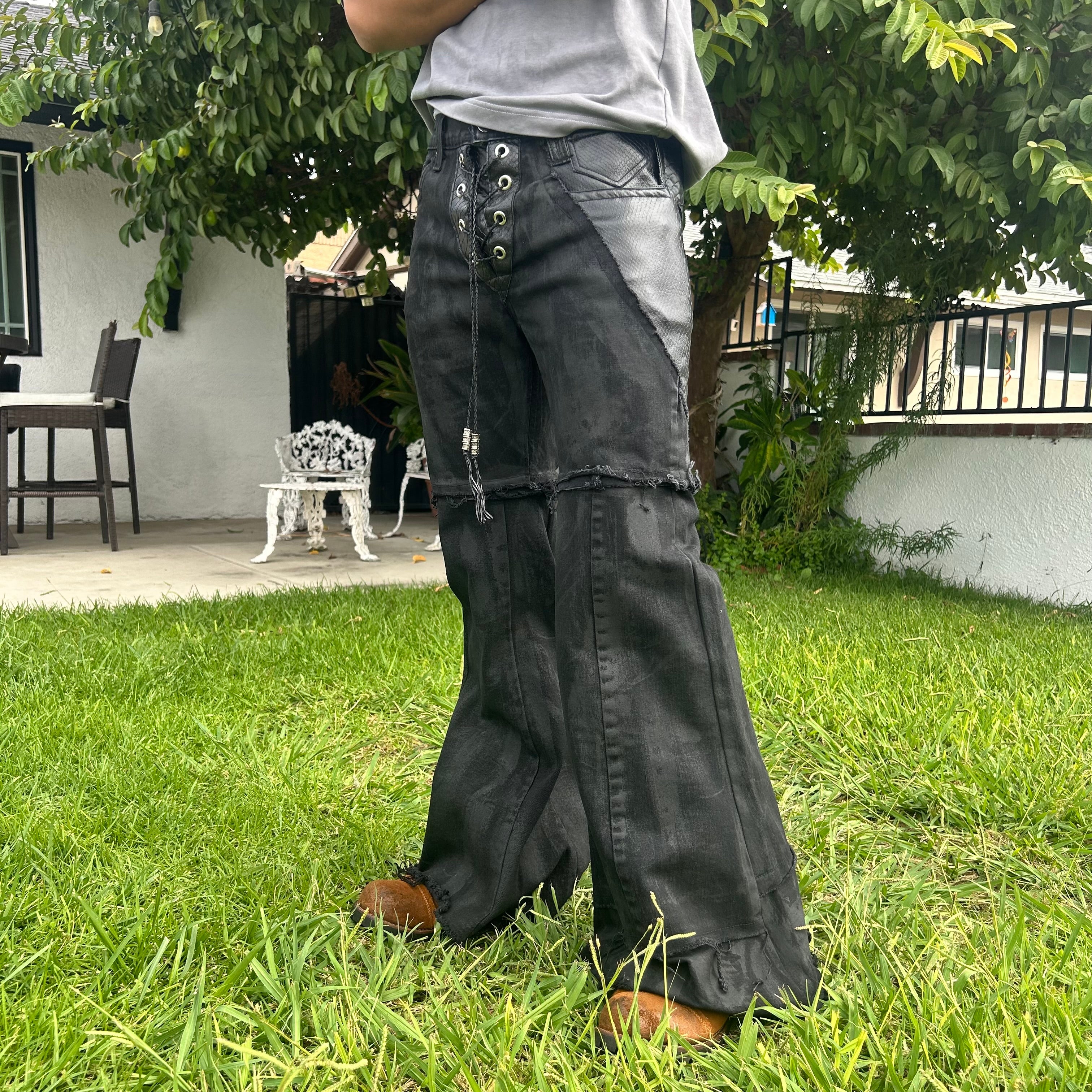 Black flares 32x30