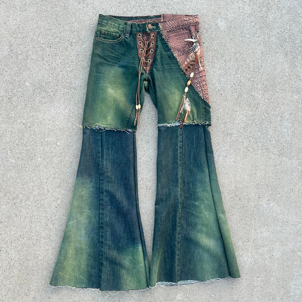 Green crocodile flares 32x32